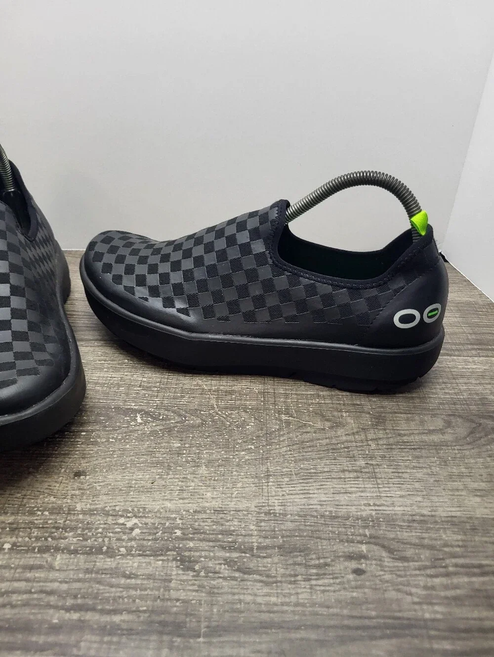 Oofos Oomg Eezee Low Checkered Shoe Sneakers Black Women's Size 11